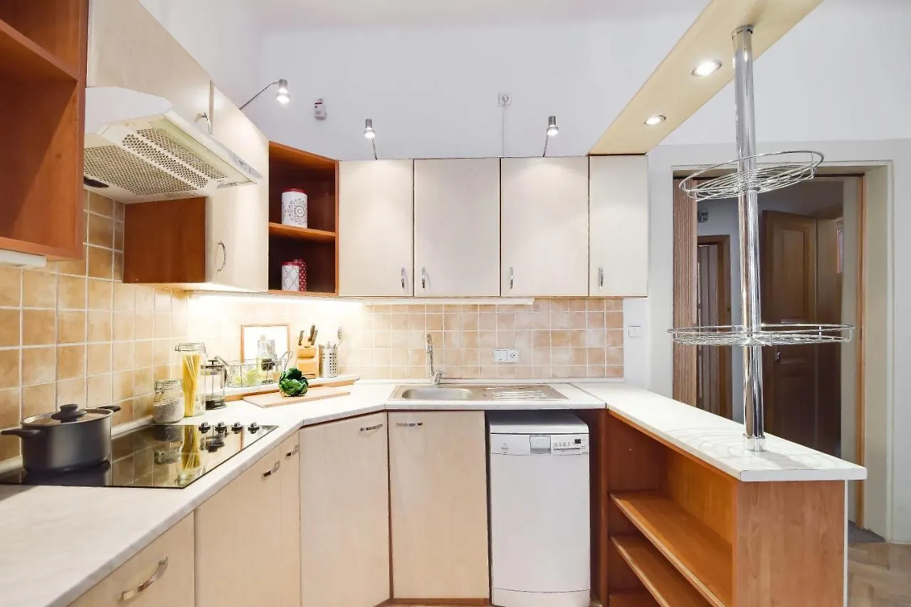 פראג Curiosity Apartments 0*,