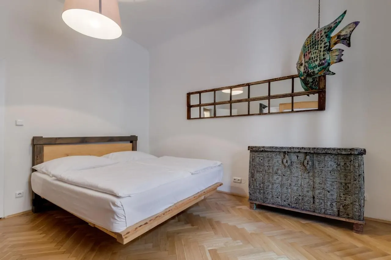 פראג Curiosity Apartments