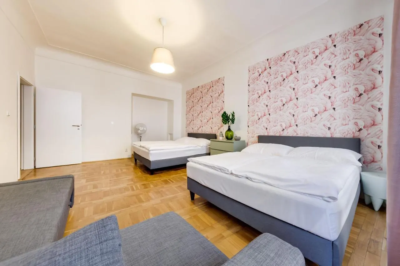 פראג Curiosity Apartments צ'כיה