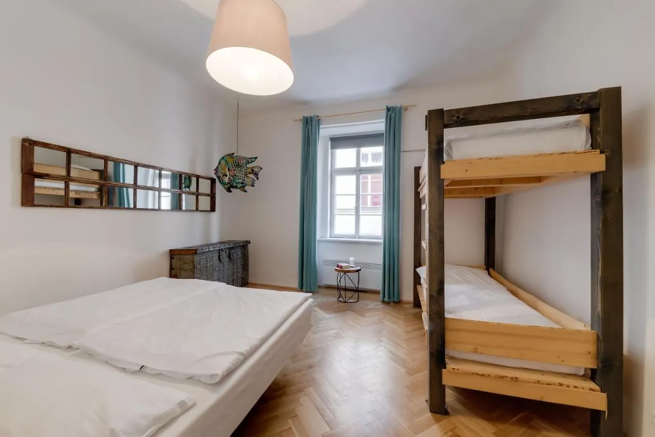 פראג Curiosity Apartments