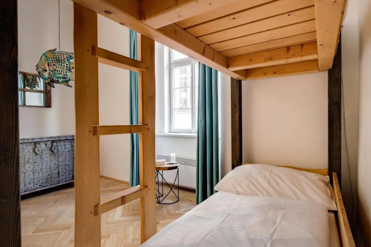 פראג Curiosity Apartments