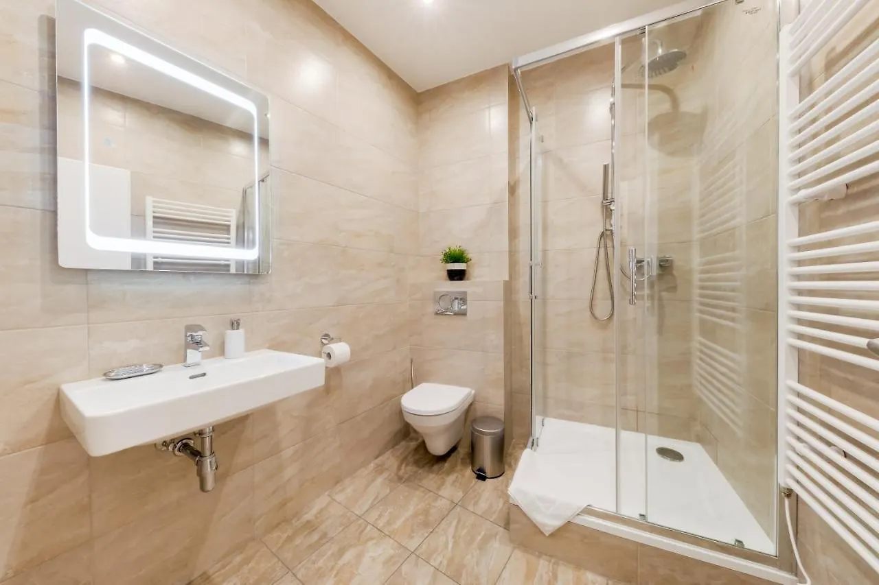 פראג Curiosity Apartments צ'כיה