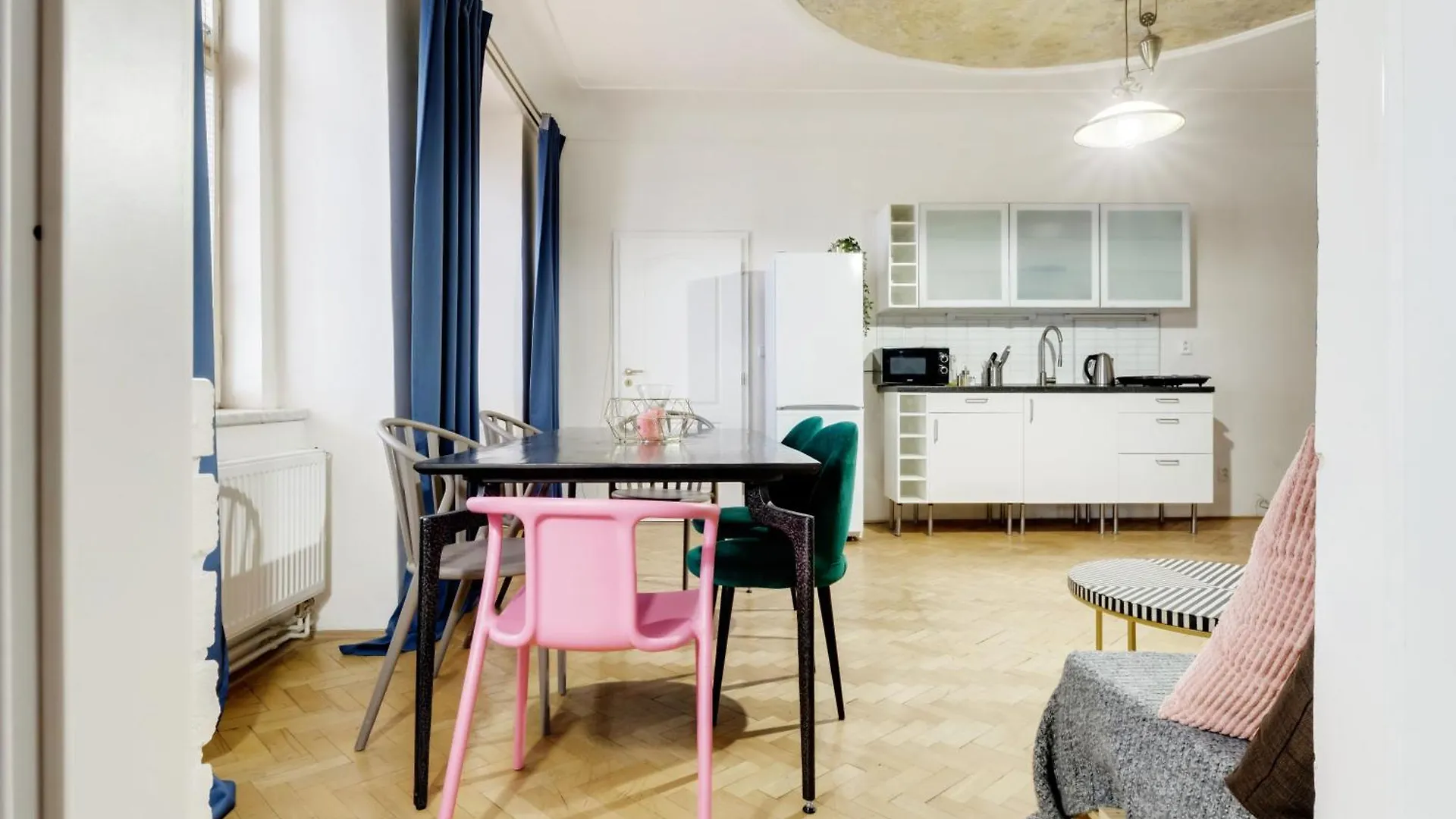 פראג Curiosity Apartments